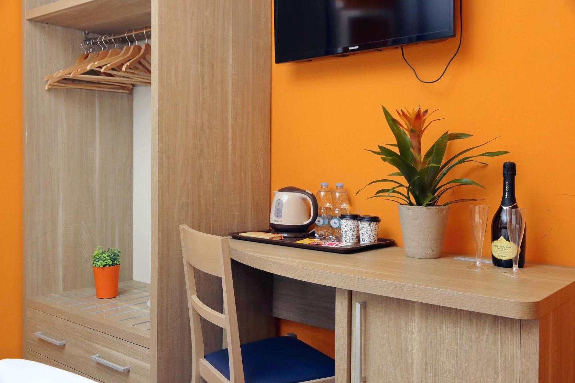 Lhg Comfy Rooms Rom Exterior foto