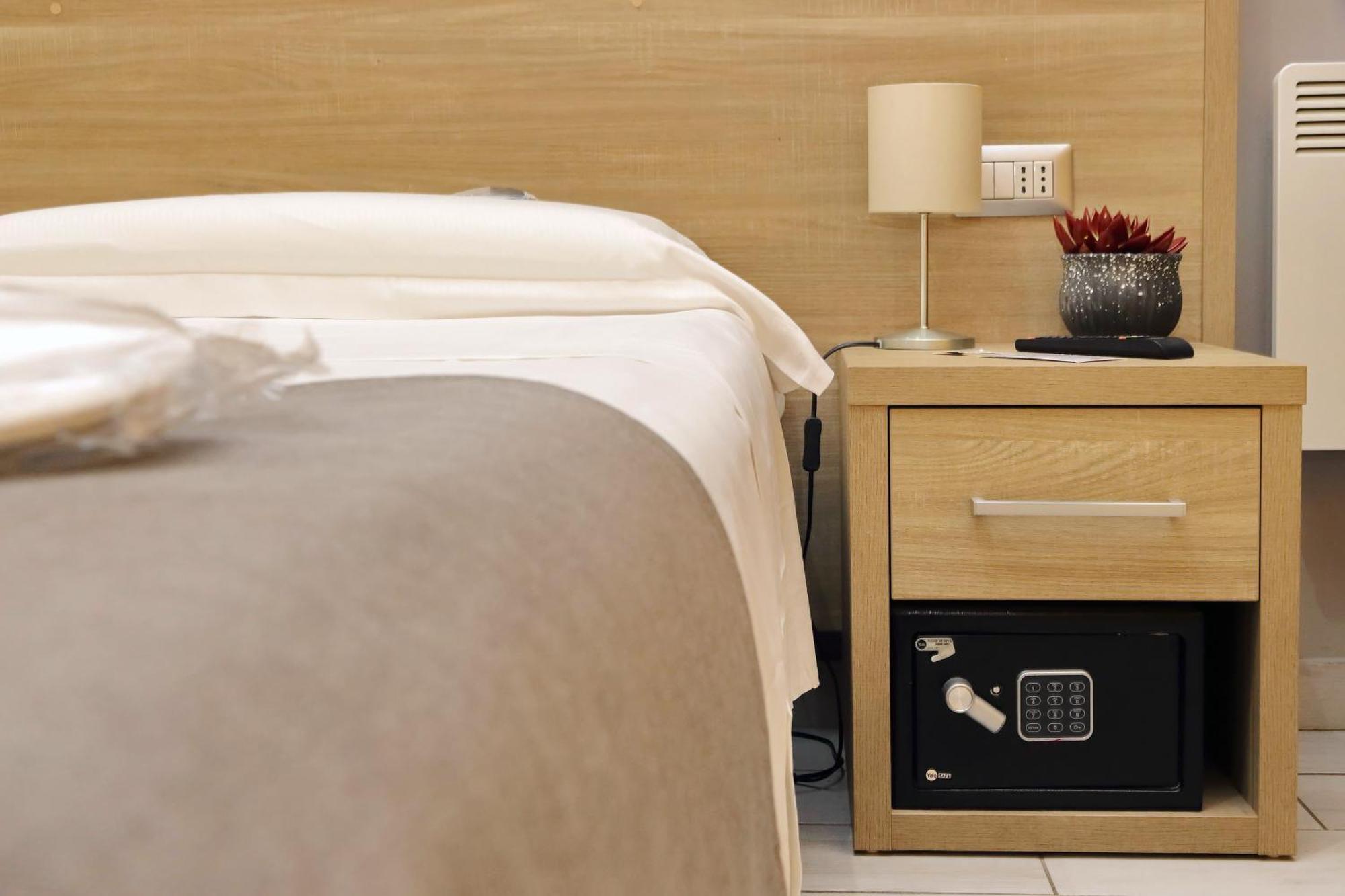 Lhg Comfy Rooms Rom Exterior foto