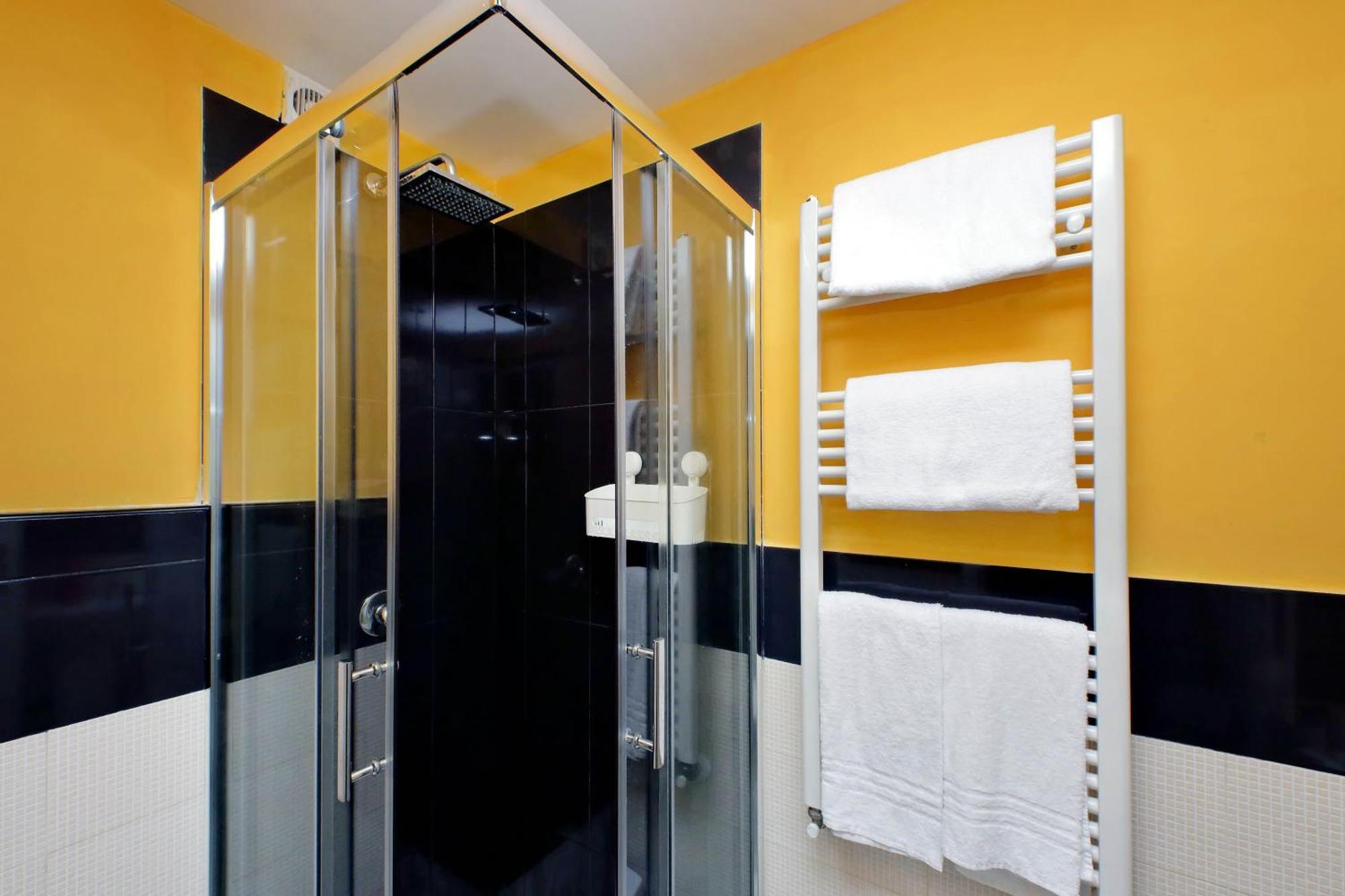 Lhg Comfy Rooms Rom Exterior foto