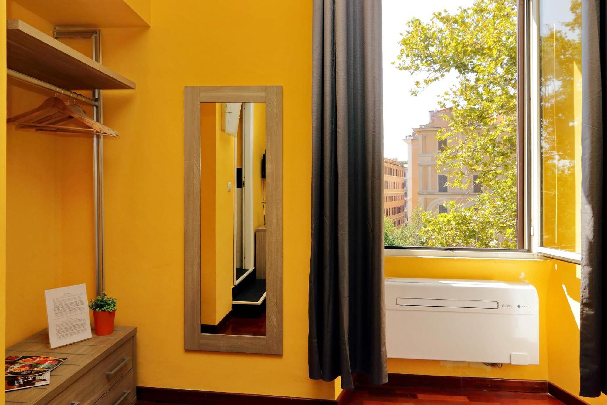 Lhg Comfy Rooms Rom Exterior foto