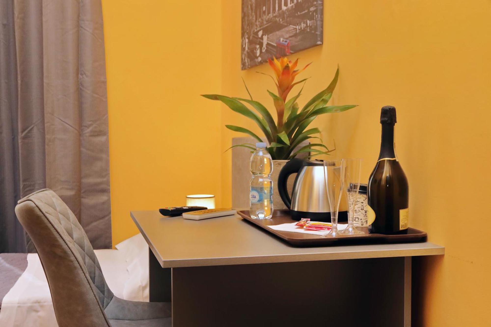 Lhg Comfy Rooms Rom Exterior foto